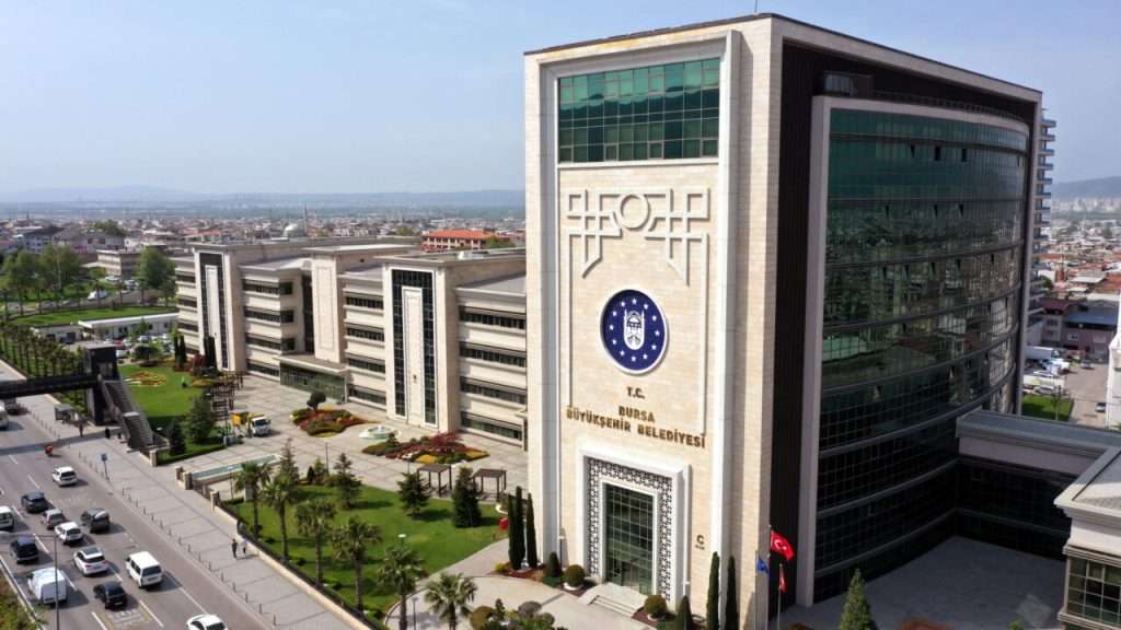 Büyükşehir Belediyesi 100 itfaiye eri alacak