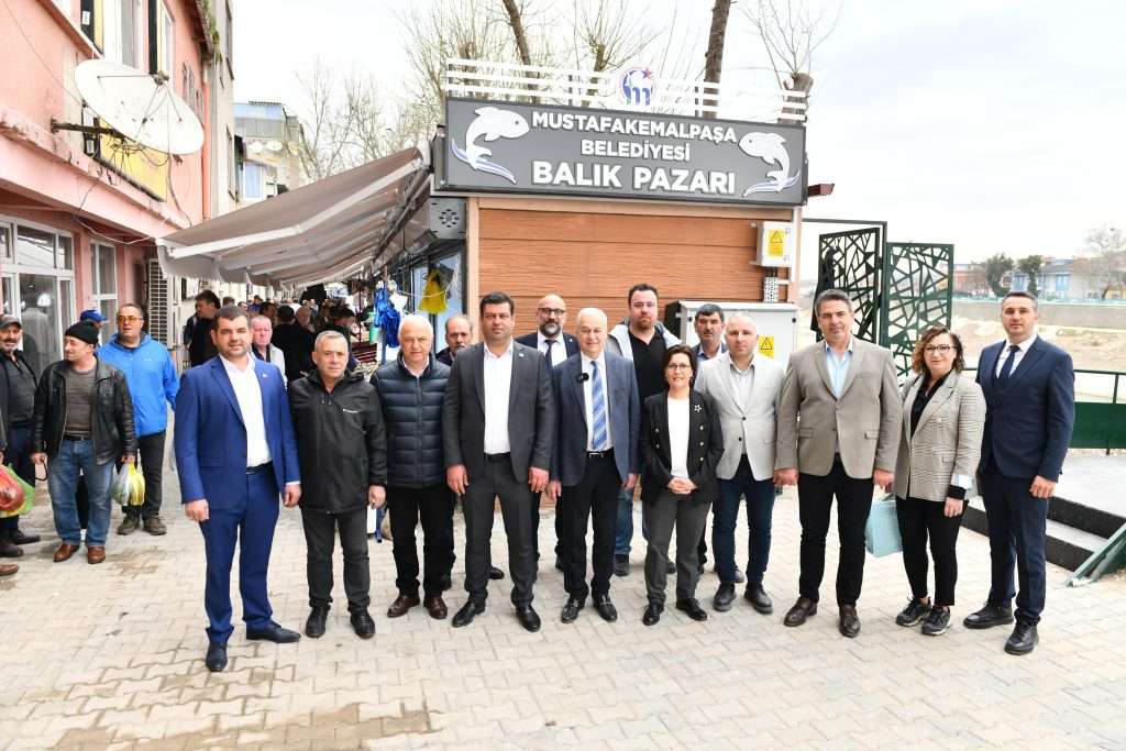 Mustafakemalpaşa Balık Pazarı yeni yerinde hizmete açıldı