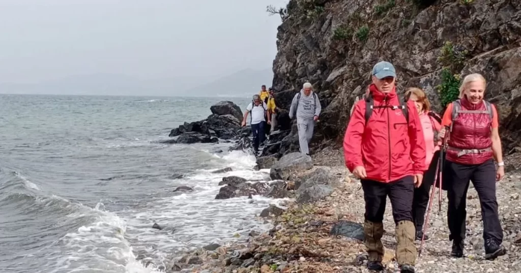 Mudanya’da doğa gönüllüleri şehitler anısına yürüdü