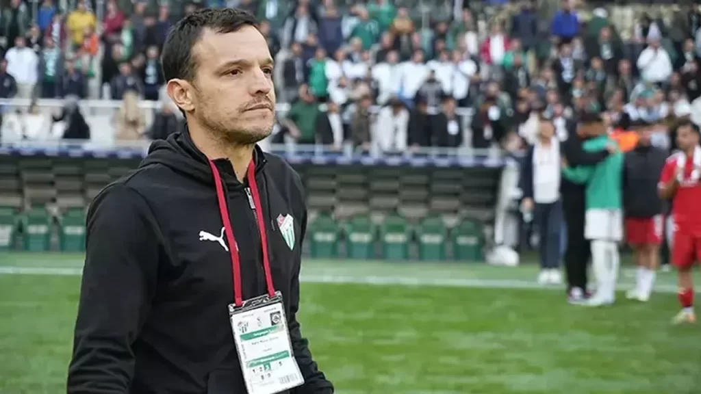 Bursaspor’un eski hocası Batalla’dan veda mesajı
