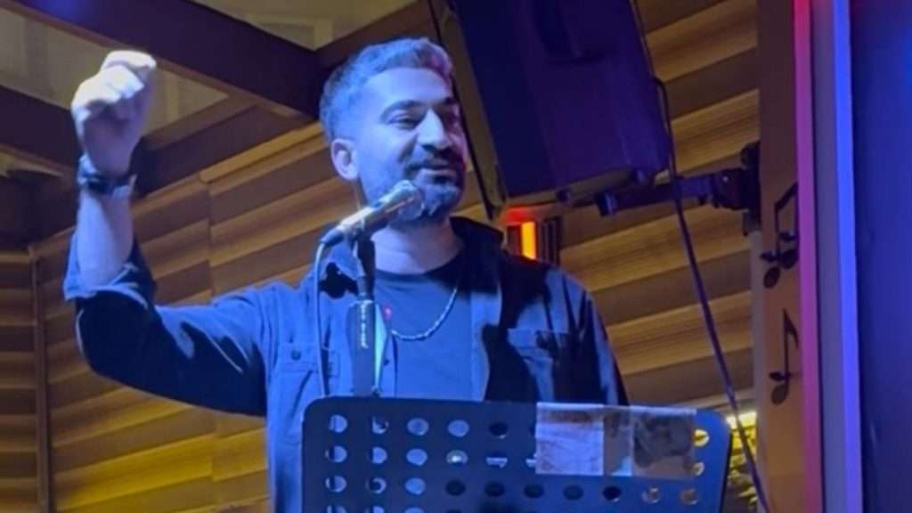 Tek gecede çift sahne!