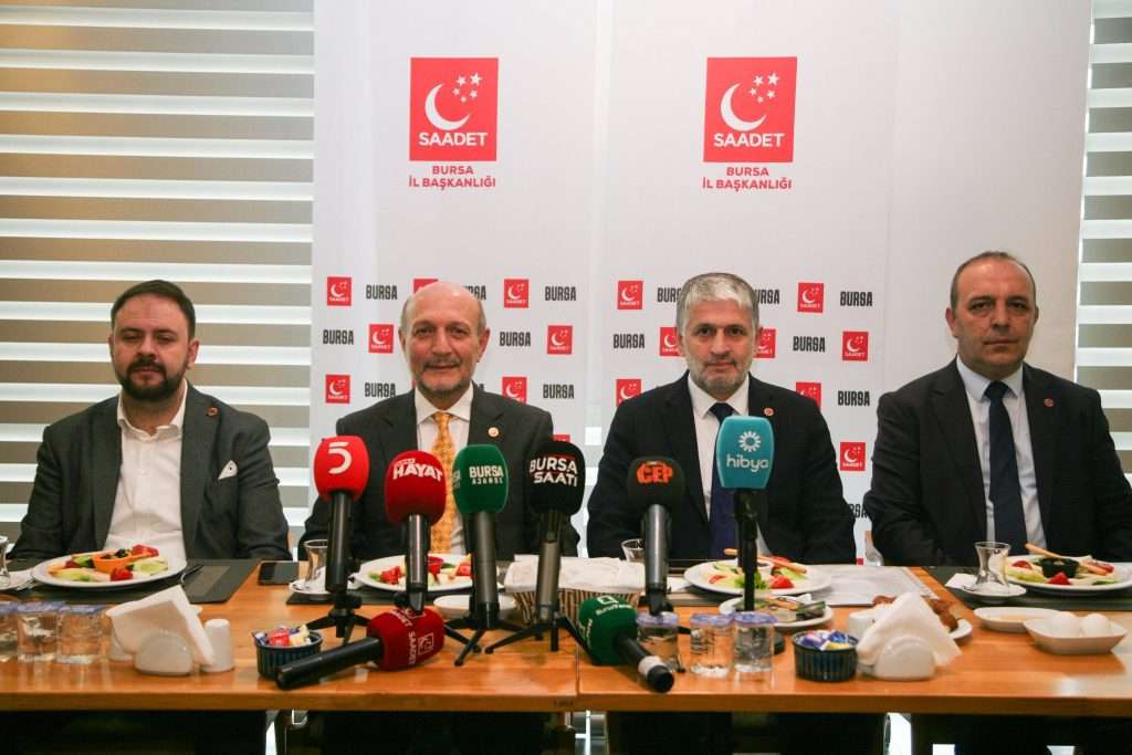 Saadet Partisi, Bursa Büyükşehir Belediyesinin bir yılını değerlendirdi!