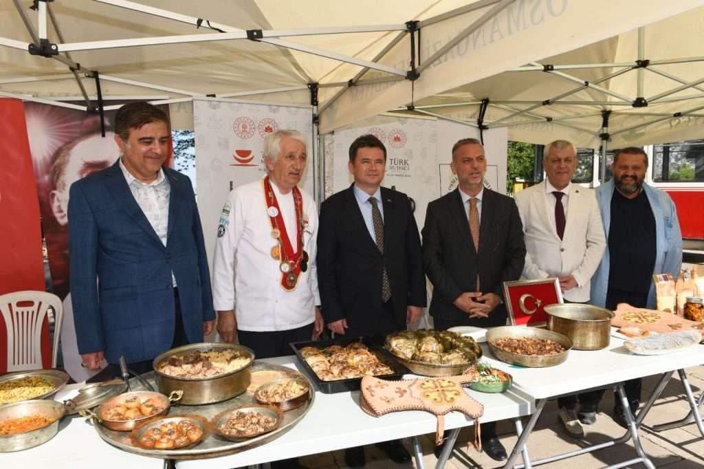 Asırlık Tariflerle Bursa’nın Lezzetleri Osmangazi’de Tanıtıldı