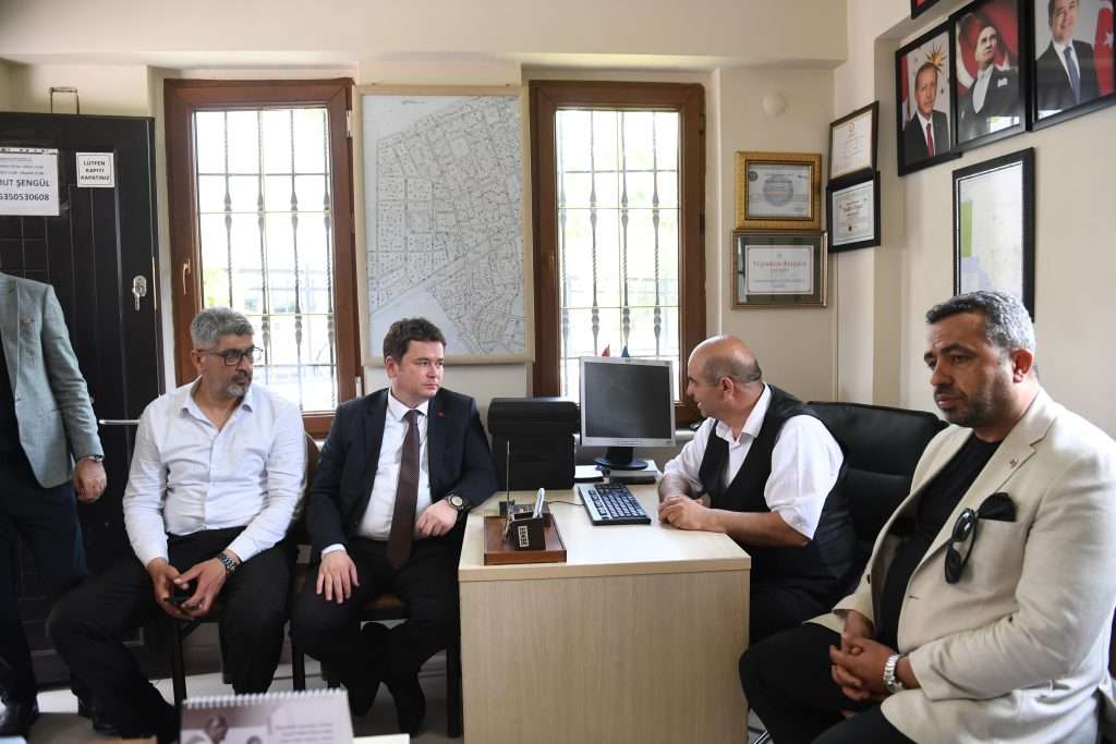 Başkan Erkan Aydın Güneştepe sakinleriyle bir arayageldi