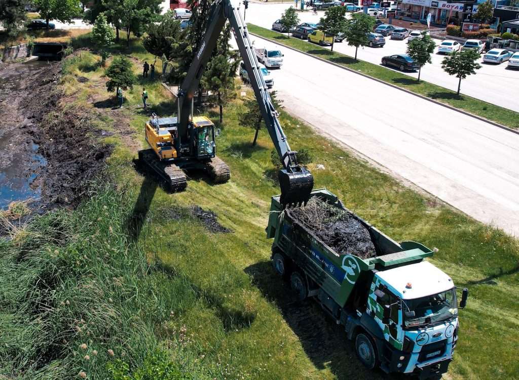 Büyükşehir’den Temiz Çevre İçin Yoğun Mesai