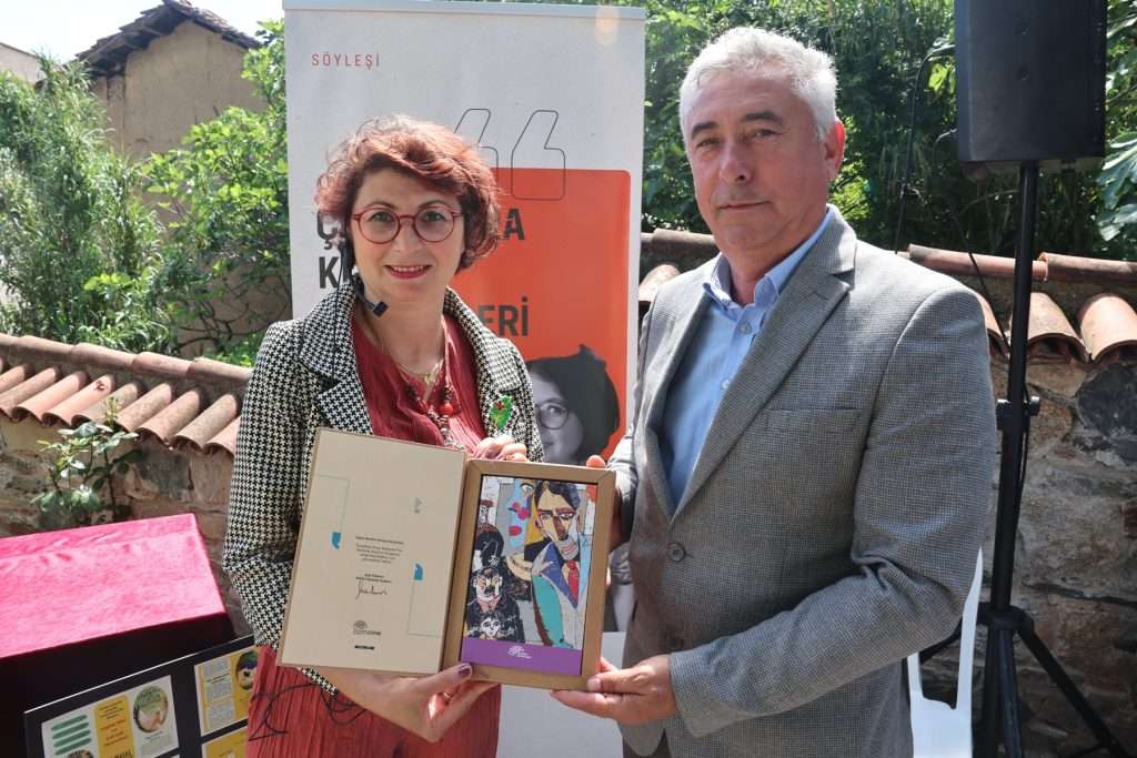 Yazar Karamuti Misi Yazıevi’nde öğrencilerle söyleşi yaptı