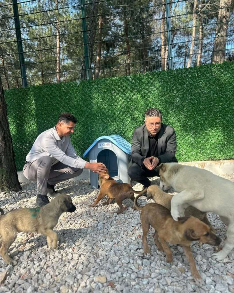 Sedat Akar’dan Sokak Hayvanları Tedavi Merkezi’ne Ziyaret