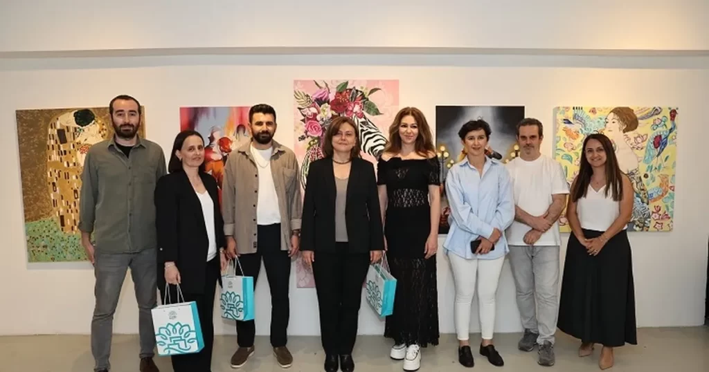 Bursa Nilüfer’de yetişkinlerin sergisi izlenime açıldı