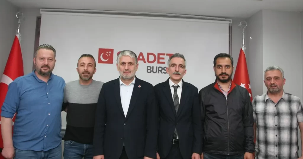 Çıraklık Mağdurları Saadet Partisini ziyaret etti