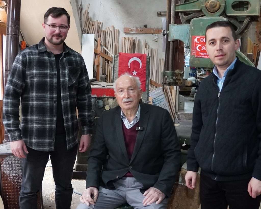 64 yıldır ahşaba hayat veriyor