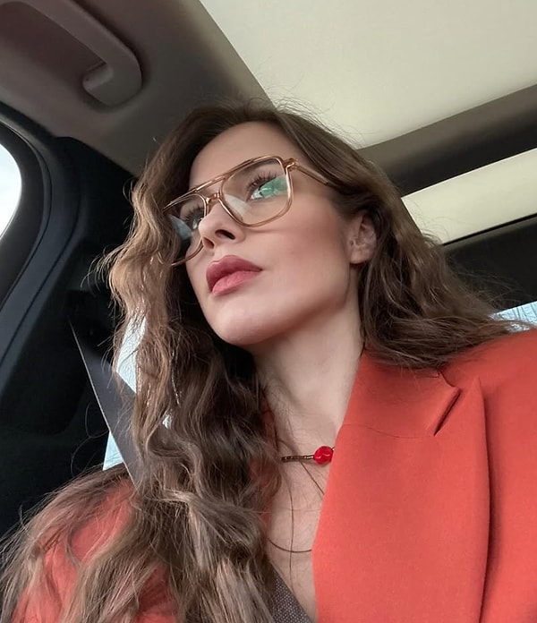 Hande Soral'ın Kardeşi Bensu Soral Kimdir? Bensu Soral Kaç Yaşında, Nereli? Hande Soral'ın Kardeşi Bensu Soral Kimdir? Bensu Soral Kaç Yaşında, Nereli?