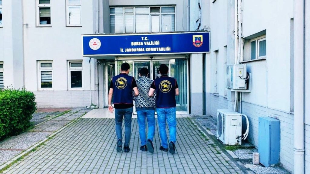 Jandarmadan dolandırıcılara büyük darbe! Sahte kamu görevlileri operasyonla yakalandı