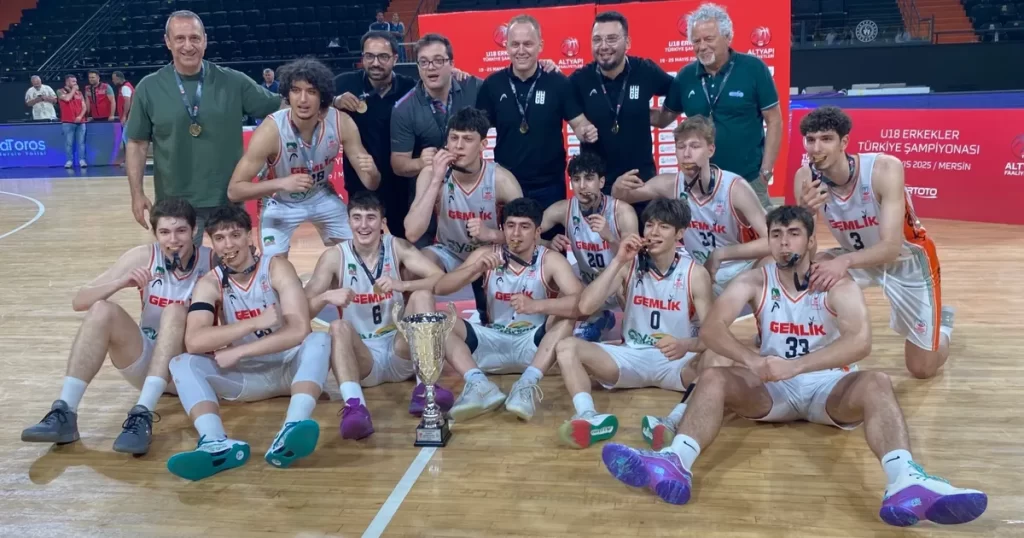‘U18 Erkekler’in Türkiye kupası Tofaş’ın