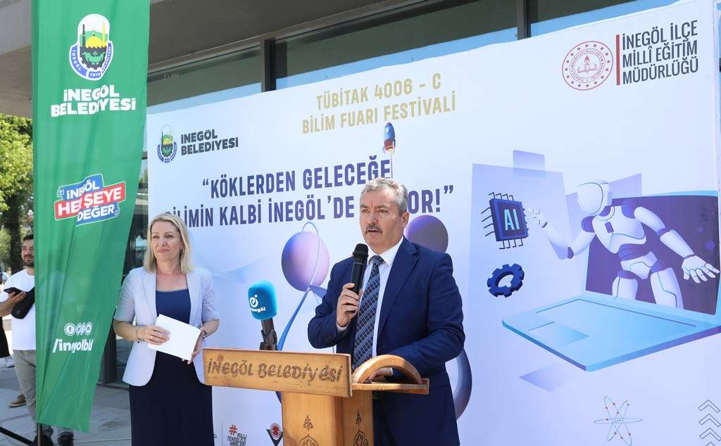 İnegöl Kent Meydanı “TÜBİTAK Bilim Fuarı Festivaline” Ev Sahipliği Yaptı