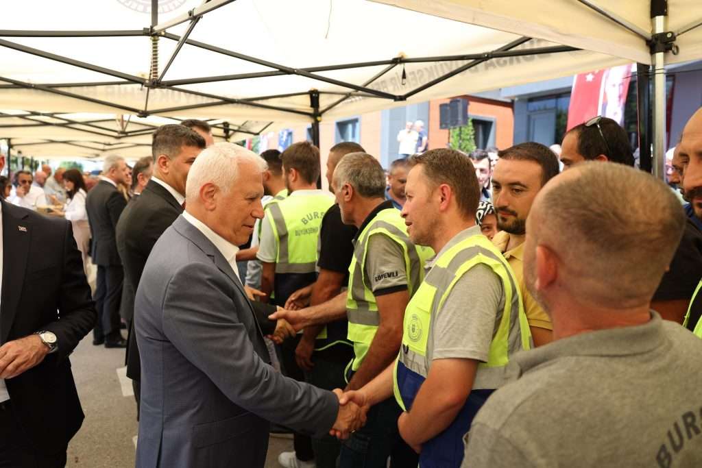 Başkan Bozbey, Büyükşehir Ailesi İle Bayramlaştı