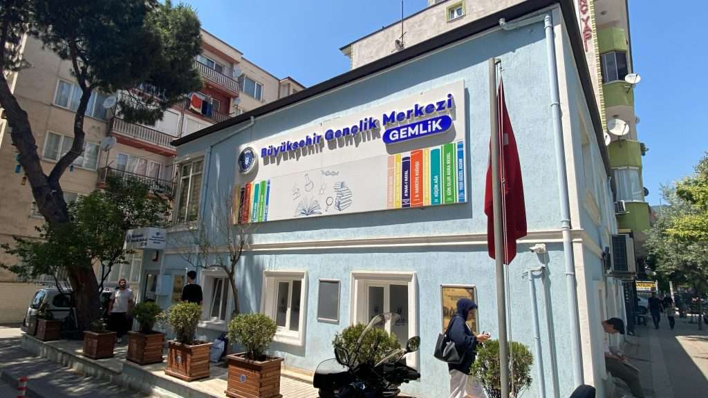 Gençlik Merkezleri, Sınav Haftasında 24 Saat Açık