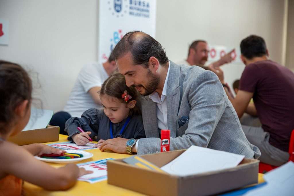 Bursa Yuvam’da ‘Babalar Günü’ne Özel Etkinlik