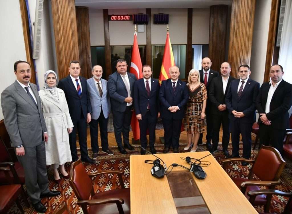 Dostluk Grubu’ndan K. Makedonya Çıkarması