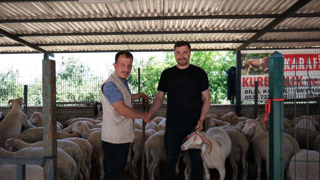 İnegöl Modern Hayvan Pazarı Beşinci Kez Bayram Sevinci Yaşattı