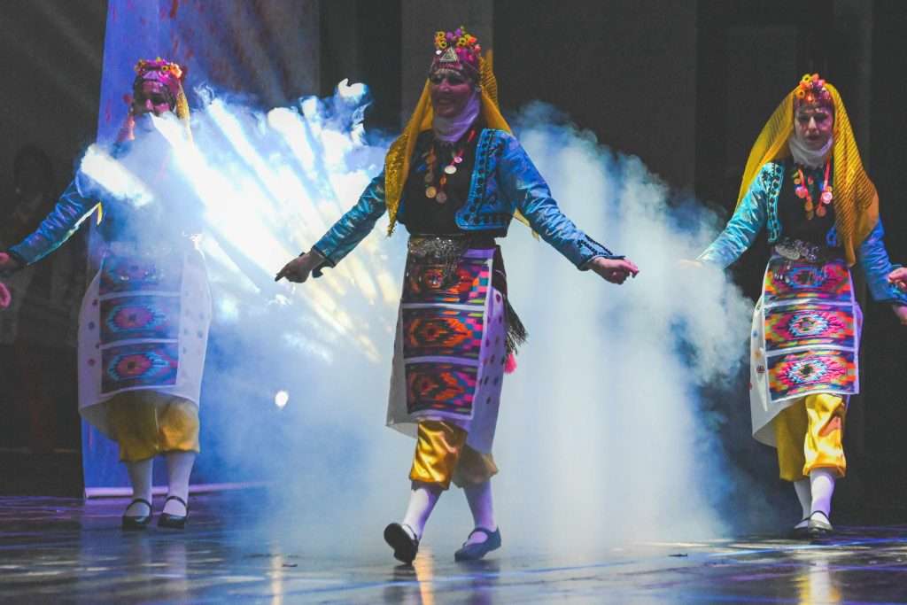 Kadınların Gücü Öğretmenlerin Sahnesi: Bursa’da Unutulmaz Bir Gösteri