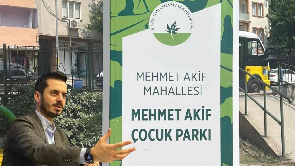 “Yaptıkları Tabela Belediyeciliği Bile Yanlış!”Adnan Kurtuluş’tan Osmangazi Belediyesi’ne Sert Tepki