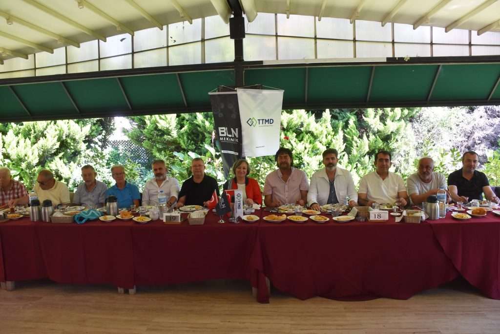 Tesisat Mühendisleri Kahvaltıda Bir Araya Geldi