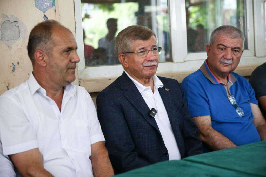 Gelecek Partisi Genel Başkanı Davutoğlu: TBMM Acil Toplanmalı