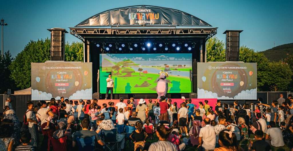 Bursa Kültür Yolu Festivali’nde Çocuklarda Mutlu