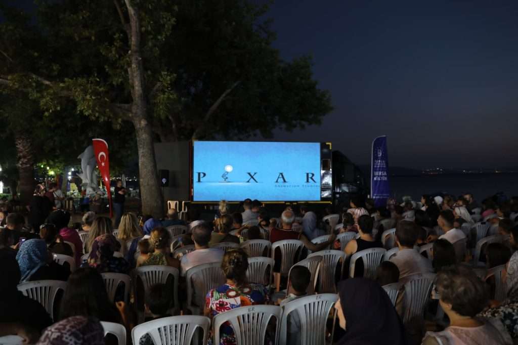 ‘Kamyoled’ İle Açık Havada Sinema Keyfi