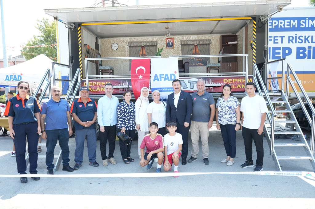Deprem Simülasyon Tırına Yenişehirlilerden Büyük İlgi
