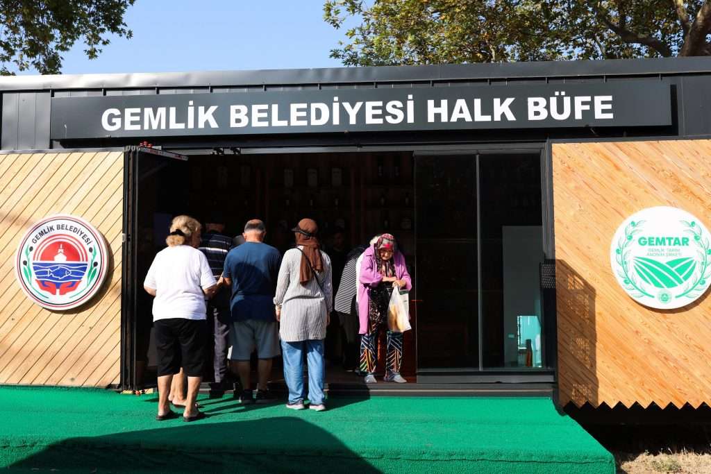 Gemlik Belediyesi’nden Kumla’ya Halk Büfe