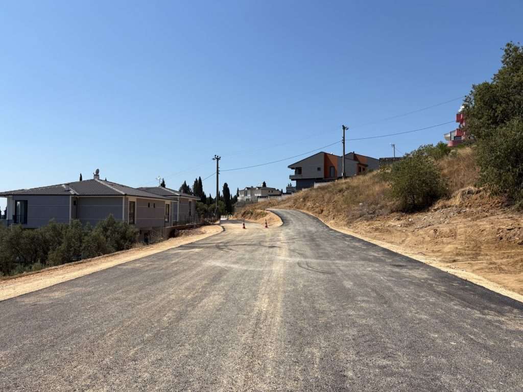 Gemlik’te Asfalt Atağı Umurbey’de Devam Ediyor