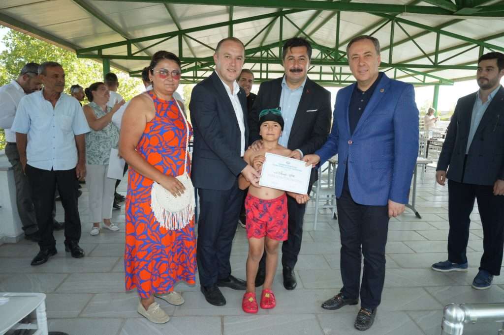 Yenişehir’de 350 Çocuk Yüzme Öğrendi