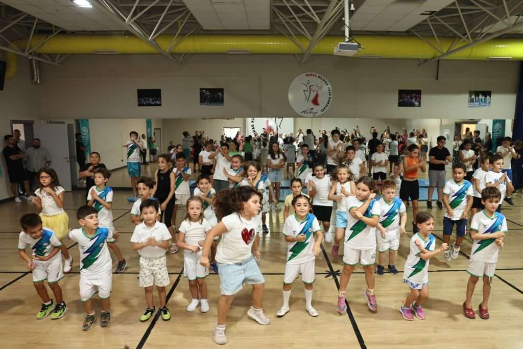 Nilüfer’de “Tam Gün Spor Etkinlikleri” Renkli Gösterilerle Sona Erdi