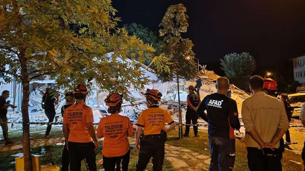 Deprem Bölgesine ‘Yıldırım’ Destek