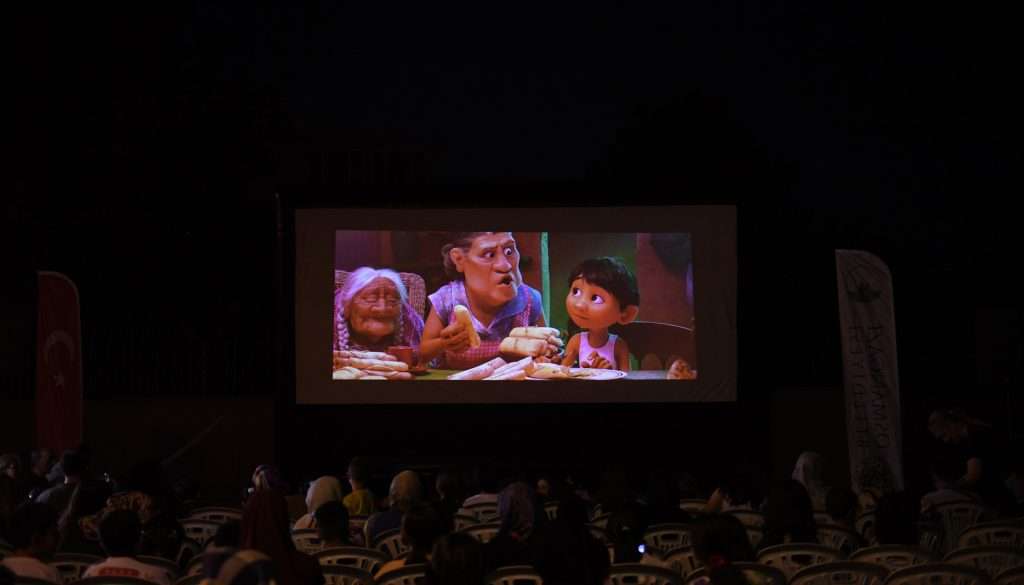 Osmangazi’de Yaz Akşamları Sinema İle Şenleniyor