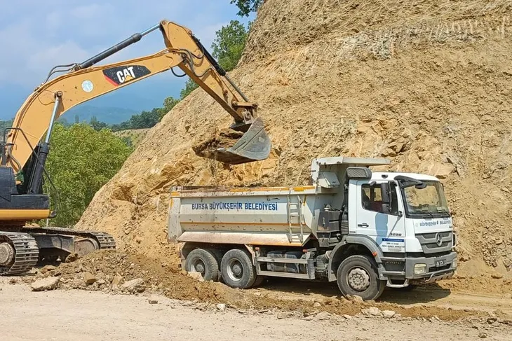 Bursa Büyükşehir’den 6 İlçenin Kırsal Yollarında Çalışma
