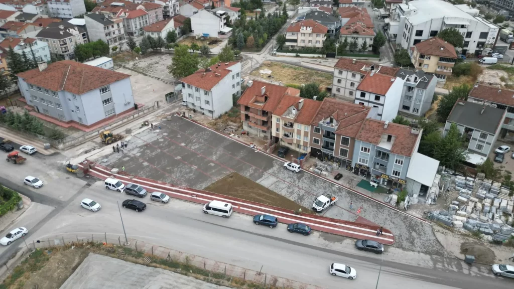Ertuğrulgazi Mahallesinde 43 Araçlık Otopark Hizmete Girdi