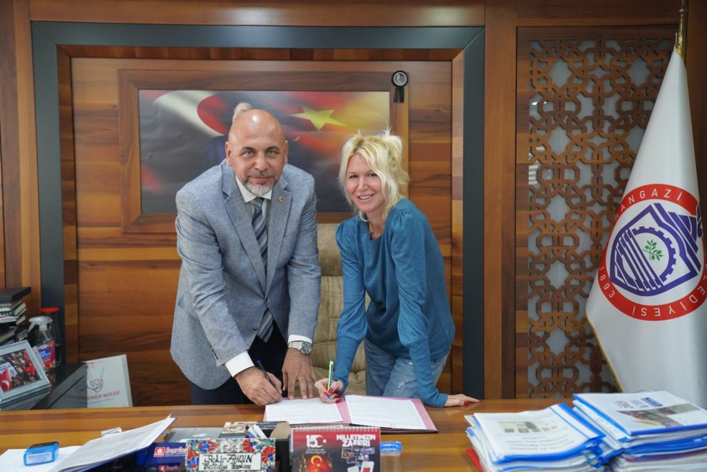 Orhangazi Belediyesi’nden Patili Dostlarımız İçin Örnek Adım