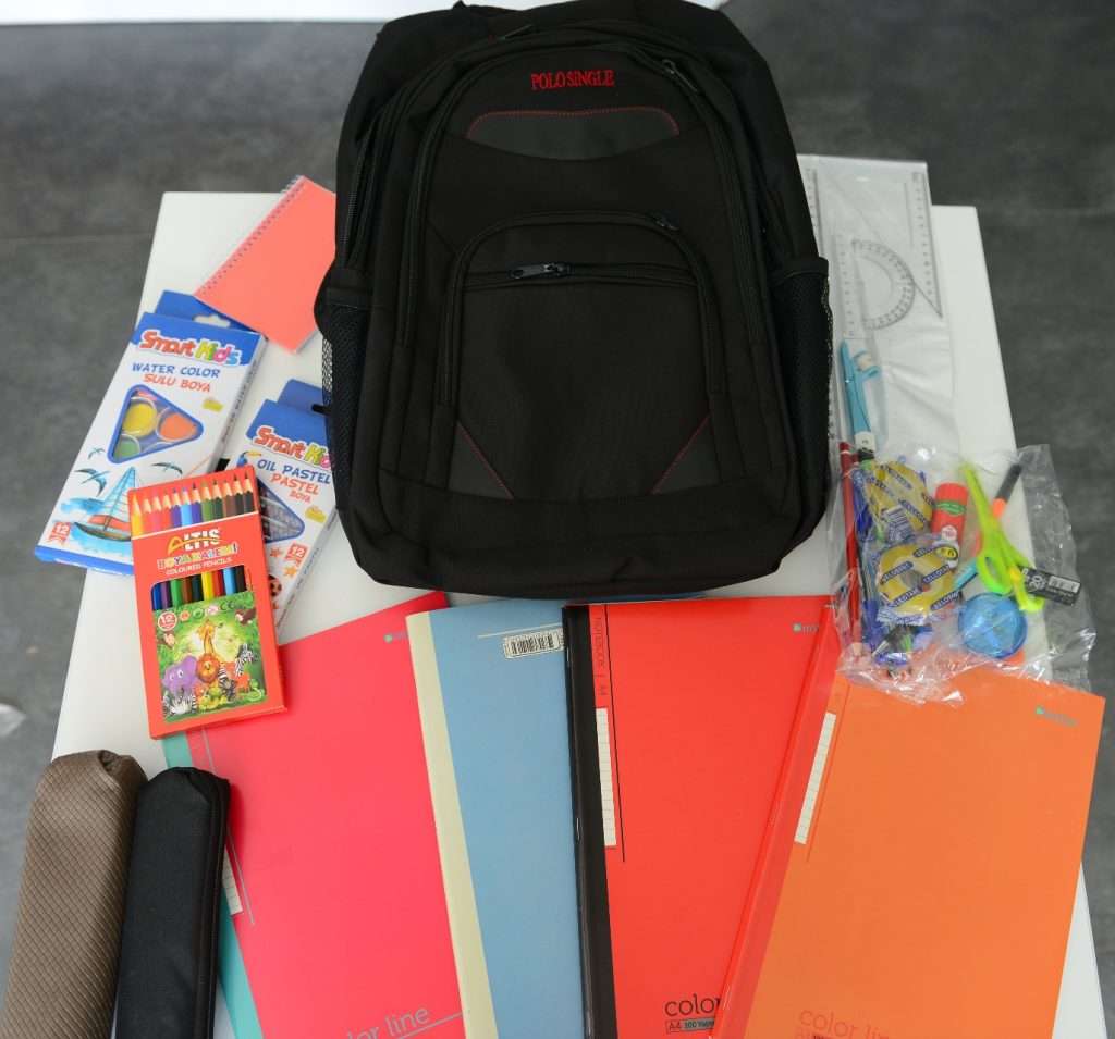 Nilüfer Belediyesi’nden İhtiyaç Sahibi Öğrencilere Kırtasiye Desteği