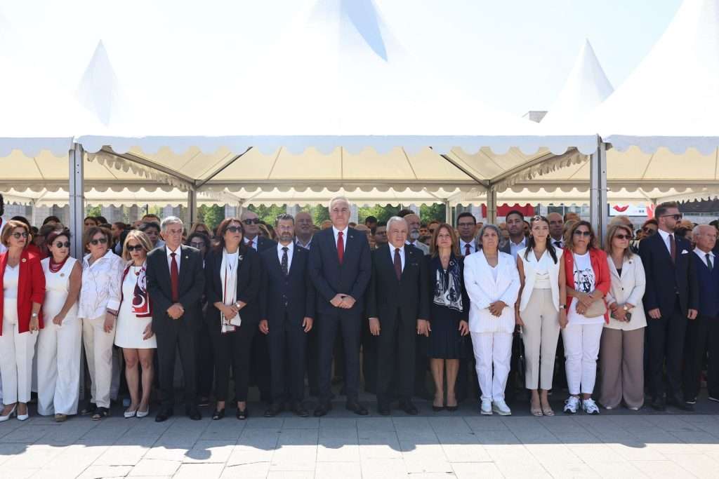Nİlüfer’de Milletin Yeniden Doğuşunun 103. Yılı Kutlandı