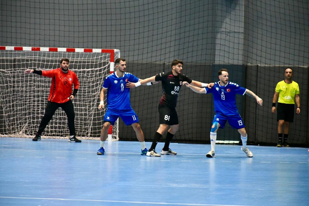 Nilüfer Belediyespor Dörtte Dört Yaptı