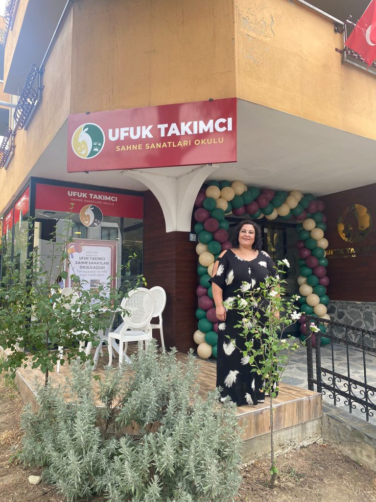Sanata Taze Bir Esinti: Ufuk Takımcı Sahne Sanatları