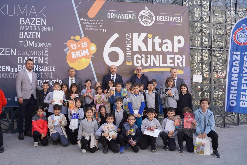 Başkan Aydın’dan “Kitap, Bir Kentin Sessiz Öğretmenidir” Vurgusu