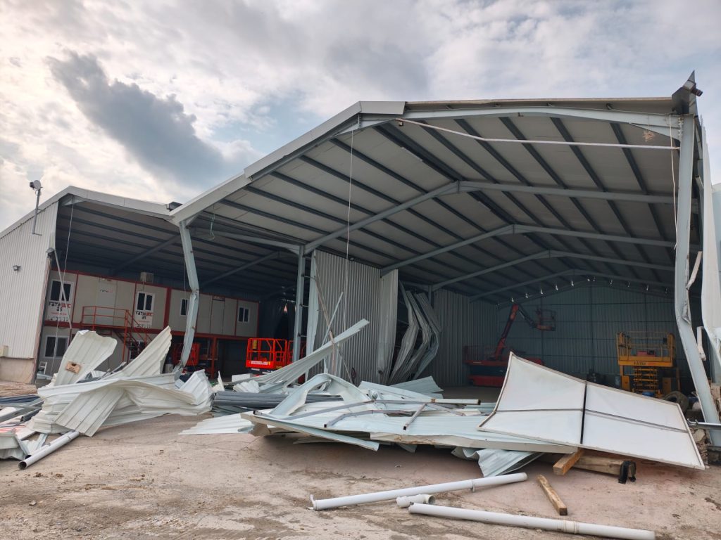 Ürünlü’de İki Kaçak Fabrika Yıkıldı