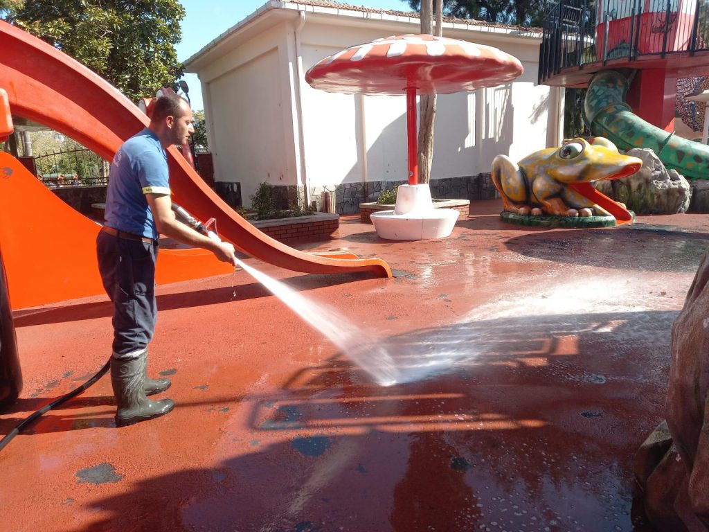 Temiz ve Düzenli Bir Orhangazi İçin Aralıksız Mesai: Ekipler Yaz Kış Demeden Sahada