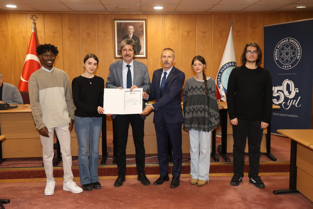 Rektör Yılmaz’dan TEKNOFEST Şampiyonlarına Tebrik