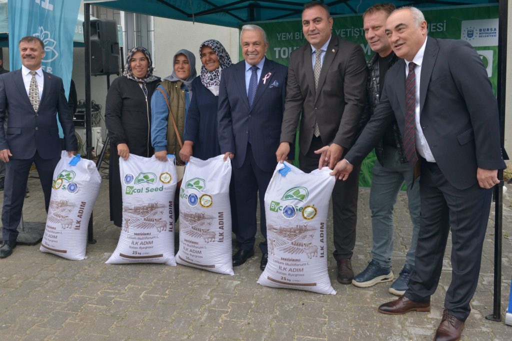 Büyükşehir’den Çiftçiye Destek
