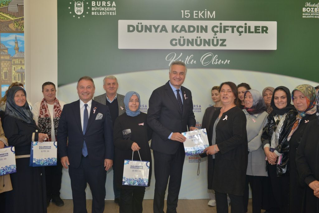 Büyükşehir Belediyesi’nden Kadın Çiftçilere Tam Destek