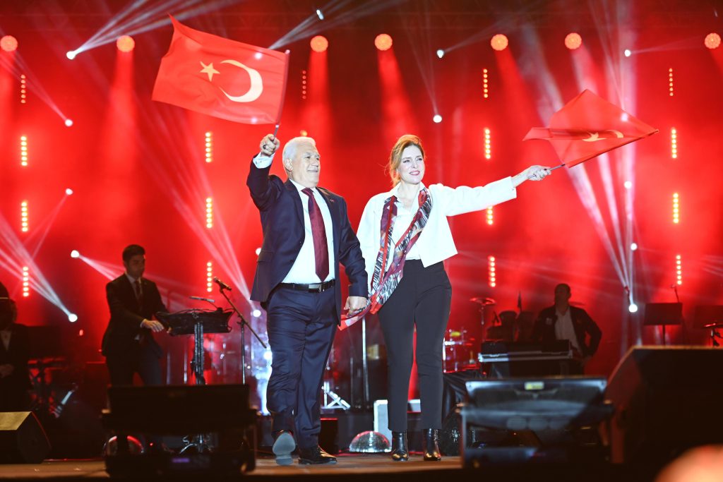 Bursa 29 Ekim’de Edis Konseri ve Cumhuriyet Yürüyüşü ile Coşacak
